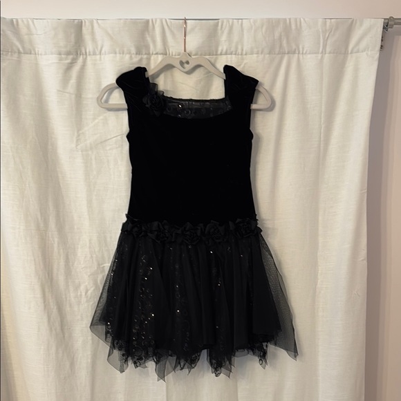 Isobella & Chloe Black Formal Dress with Tulle Skirt - Picture 1 of 3